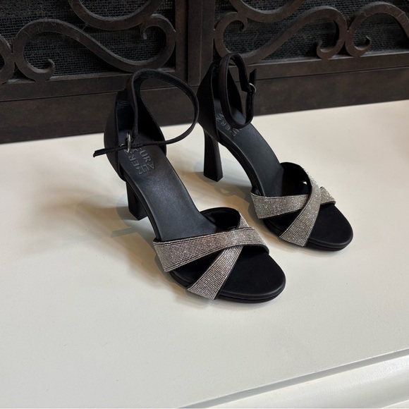 Naturalizer Lizbeth 2 Sequence Heels 8.5 - Picture 2 of 9